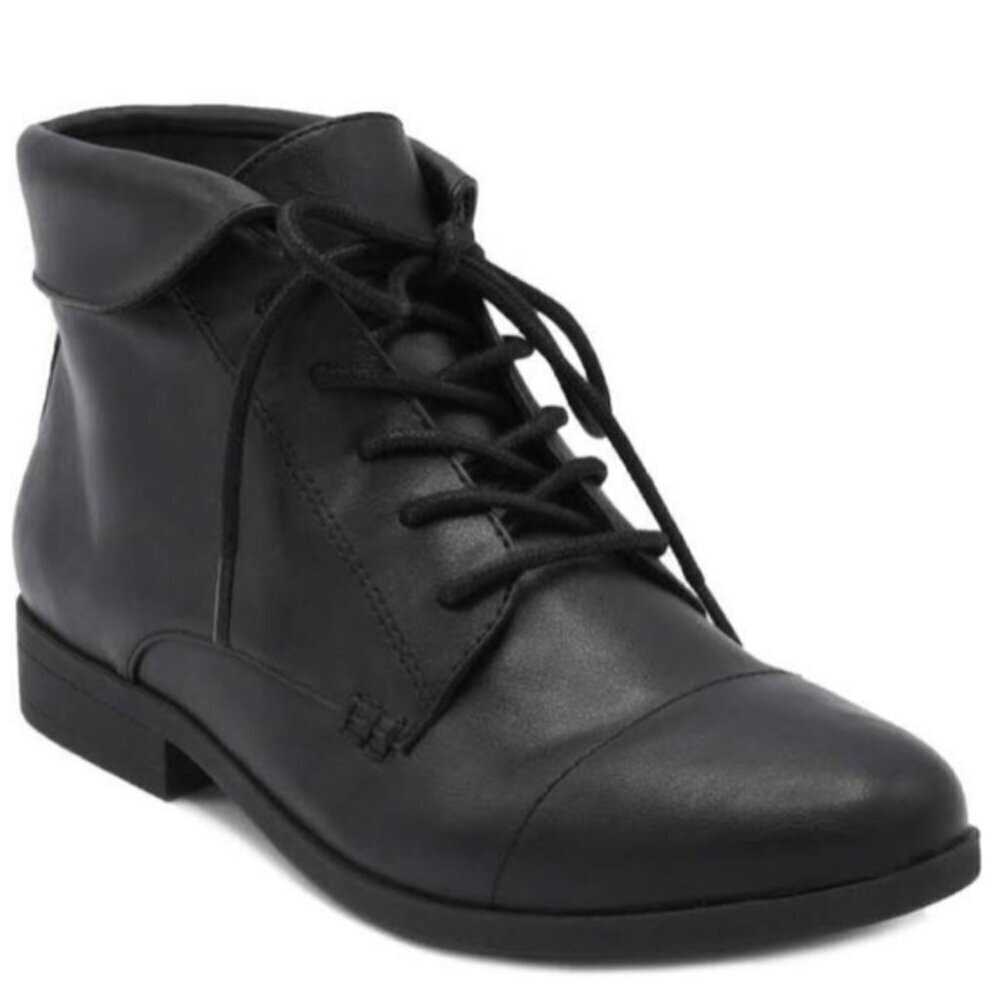 NWOB Gloria Vanderbilt Women's Claudette Ankle Boot Dark Academia Black Gothic 9